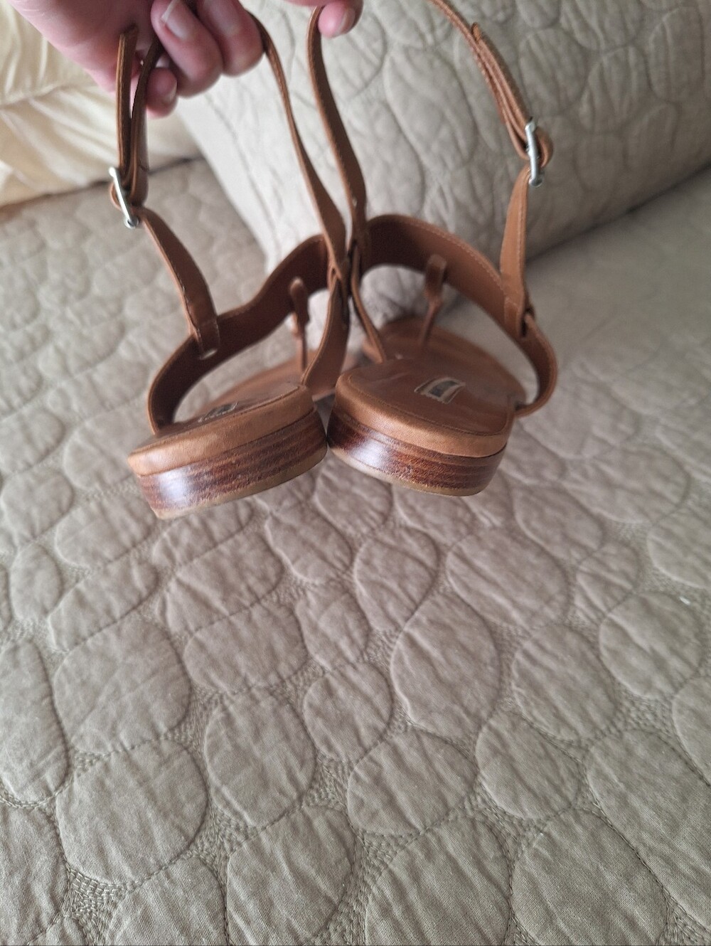 Manolo Blahnik Brown Leather Mooti Thong Sandals with Grommet Detail - Picture 8 of 13